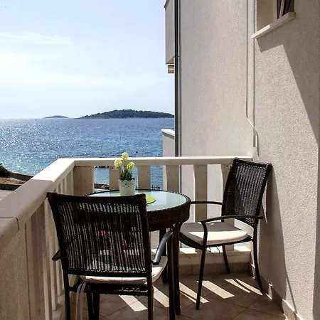 Apartman Lozica *