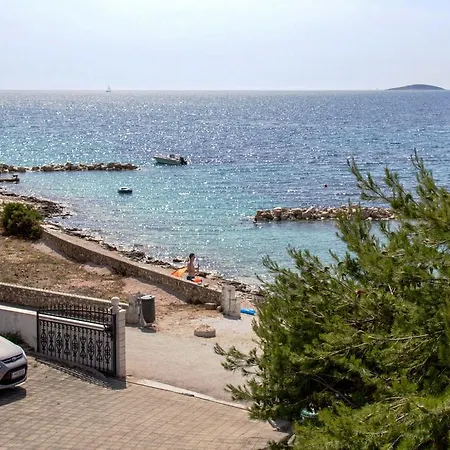Apartman Lozica *